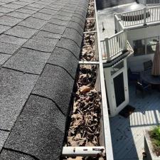 Very-thorough-Gutter-Cleaning-in-Woodcliff-Lake-New-Jersey 0